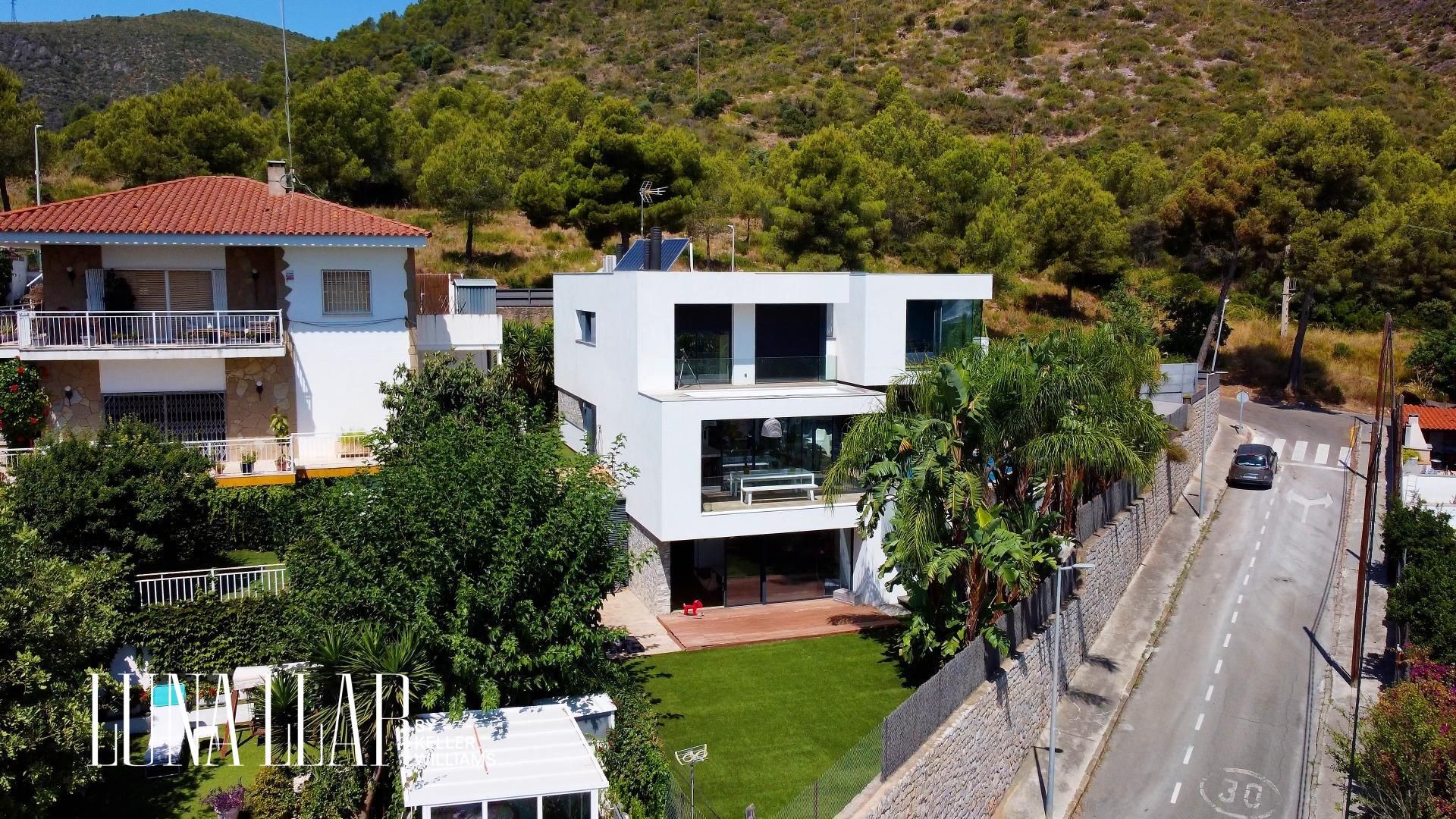 Exterior view of House or chalet for sale in Castelldefels  with Heating, Private garden and Swimming Pool