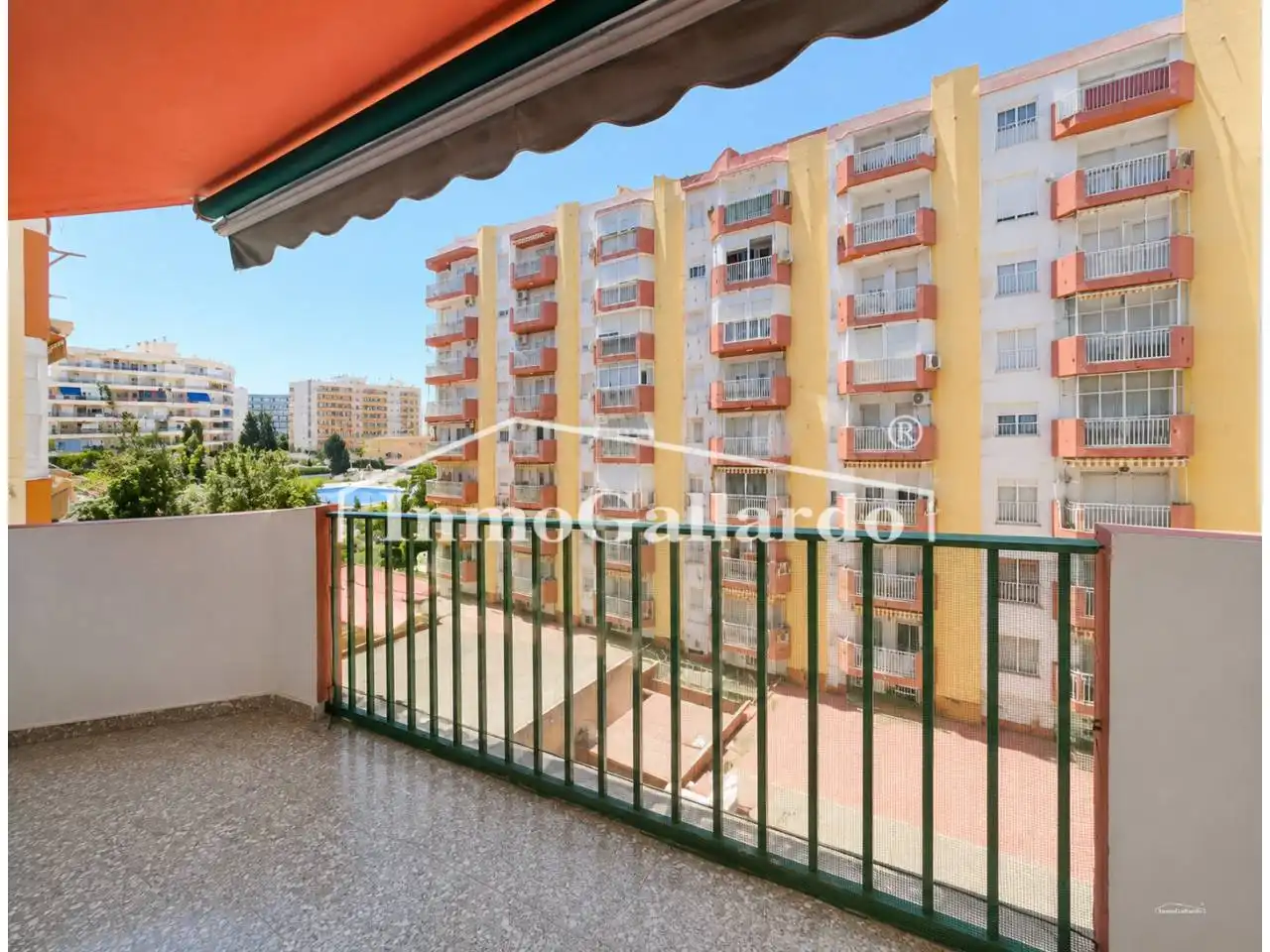 Exterior view of Flat for sale in Vélez-Málaga  with Heating, Terrace and Community pool
