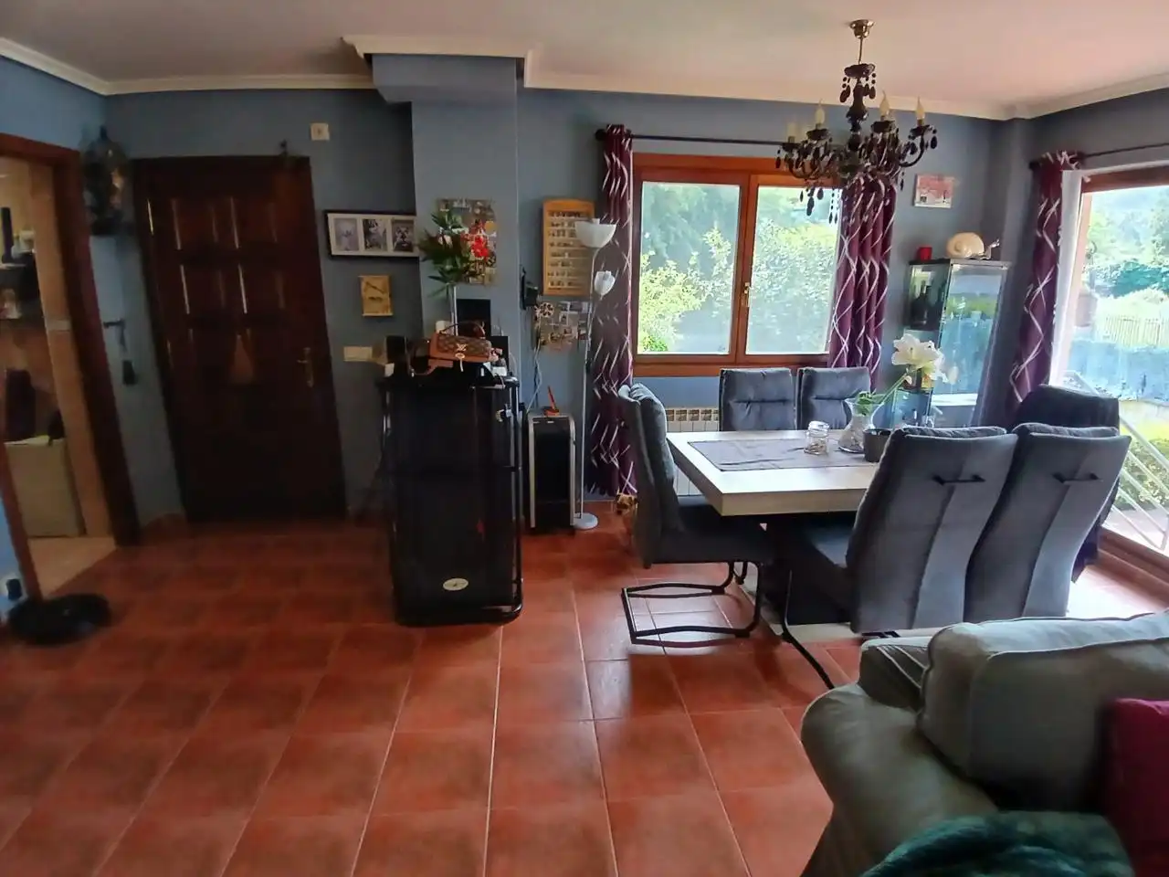 Esszimmer von Einfamilien-Reihenhaus zum Verkauf in Castro-Urdiales mit Heizung, Privatgarten und Terrasse