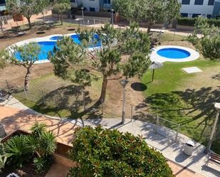 Piscina de Àtic de lloguer en Cubelles amb Aire condicionat, Terrassa i Balcó