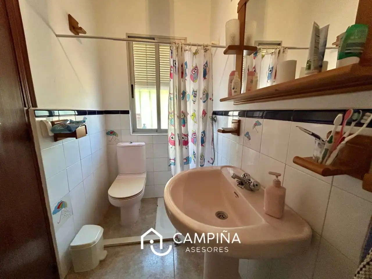 Baño de Finca rústica en venta en Trigueros con Aire acondicionado, Terraza y Piscina