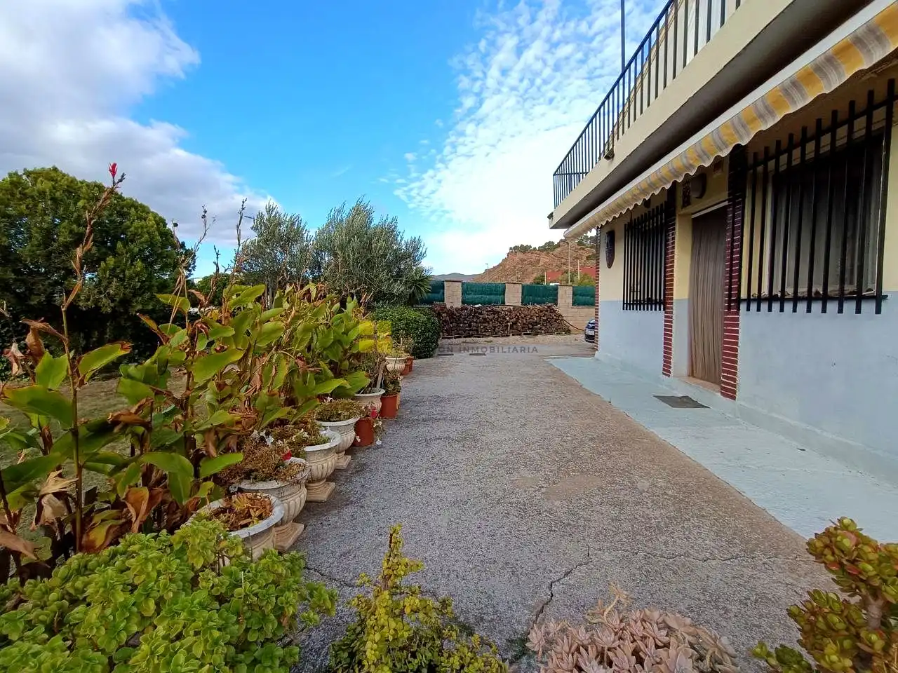 Exterior view of Houses for sale in Quel  with Private garden, Terrace and Furnished