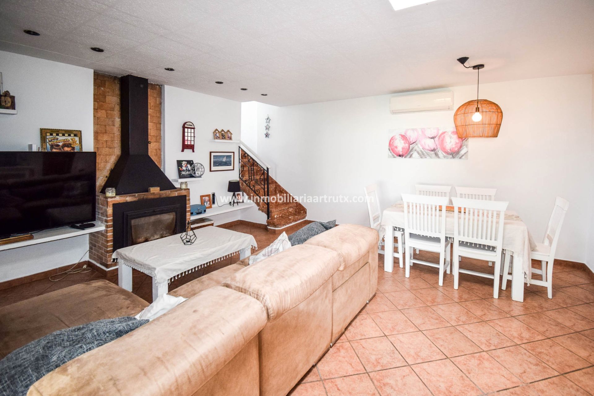 Sala de estar de Finca rústica en venta en Ciutadella de Menorca con Aire acondicionado, Jardín privado y Terraza