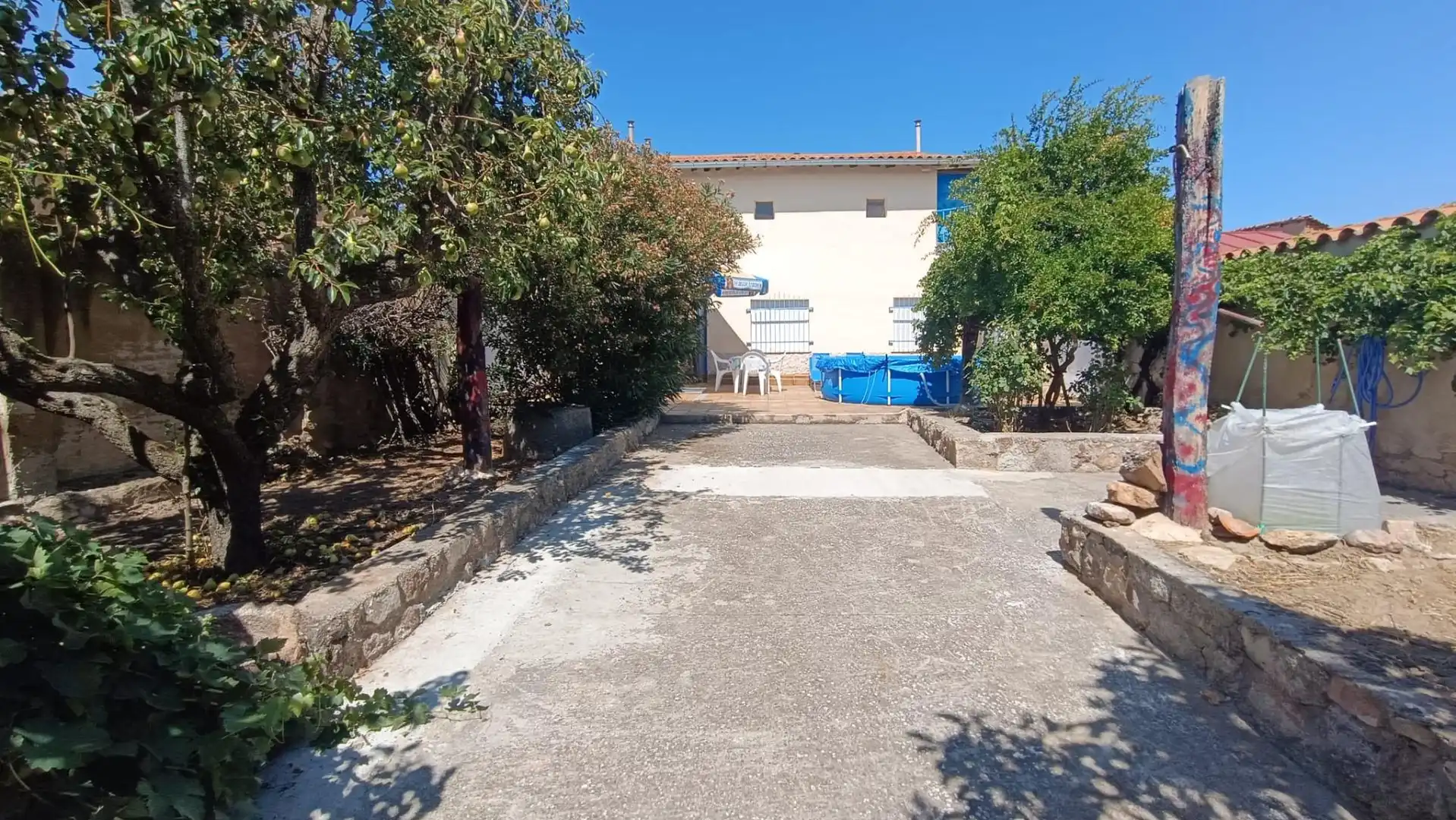 Casa amb terrassa en venda a Morales del Vino, imagen 2