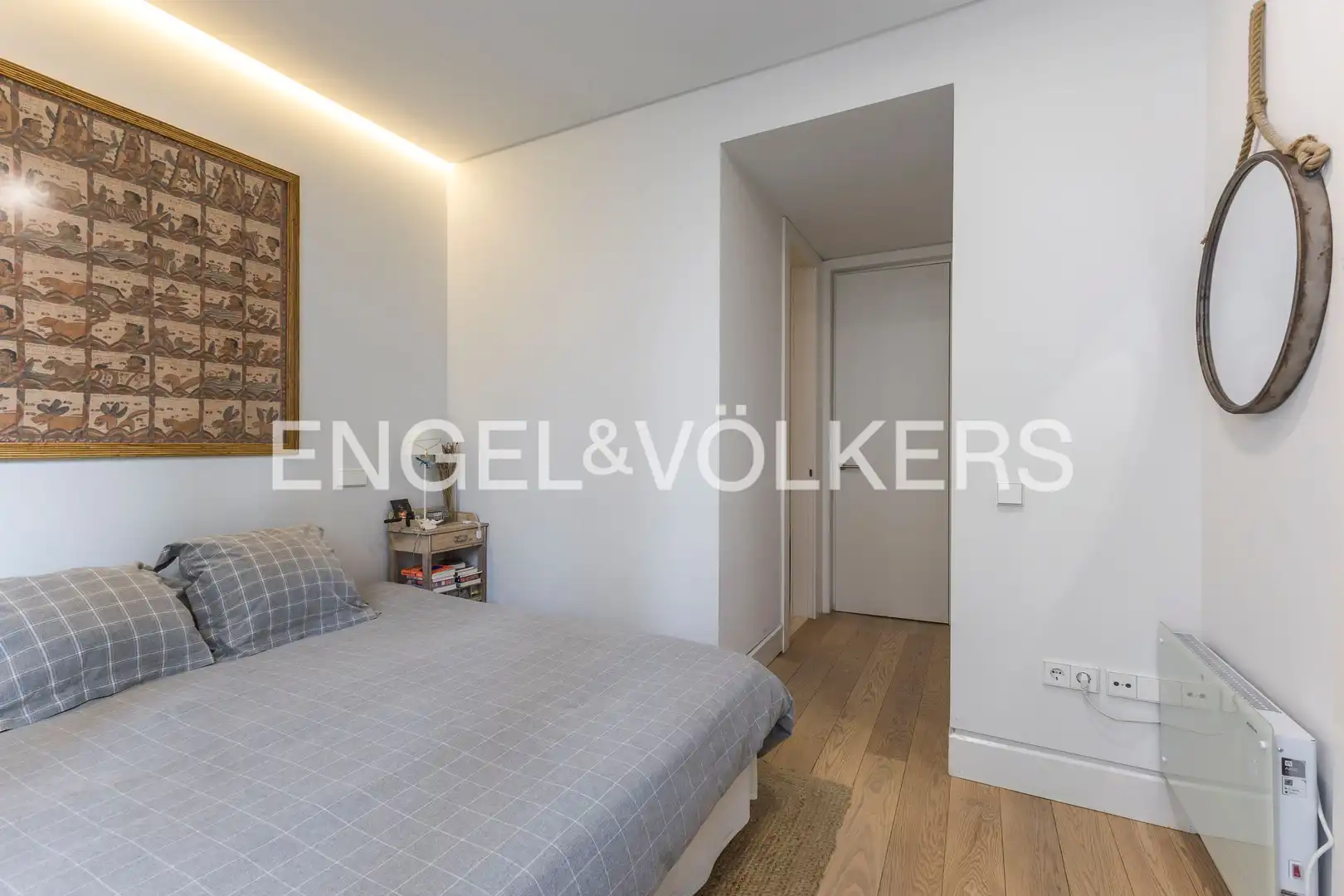 Dormitori de Apartament en venda en Madrid amb Calefacció, Jardí privat i Traster