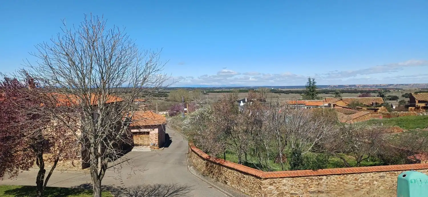 Casa o xalet en venda en Valderrey amb Calefacció, Terrassa i Traster