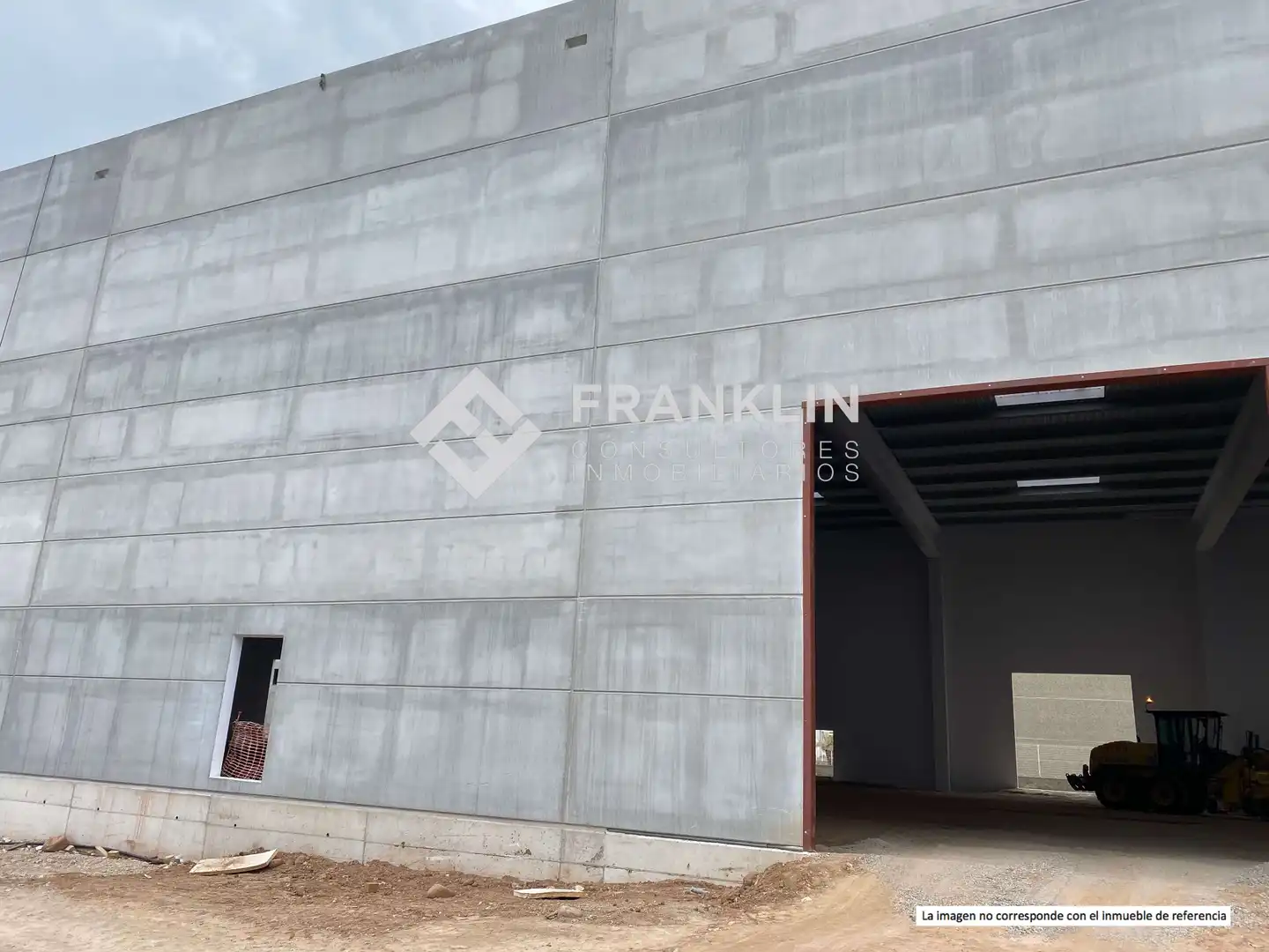 Außenansicht von Fabrikhallen zur Miete in Vallmoll