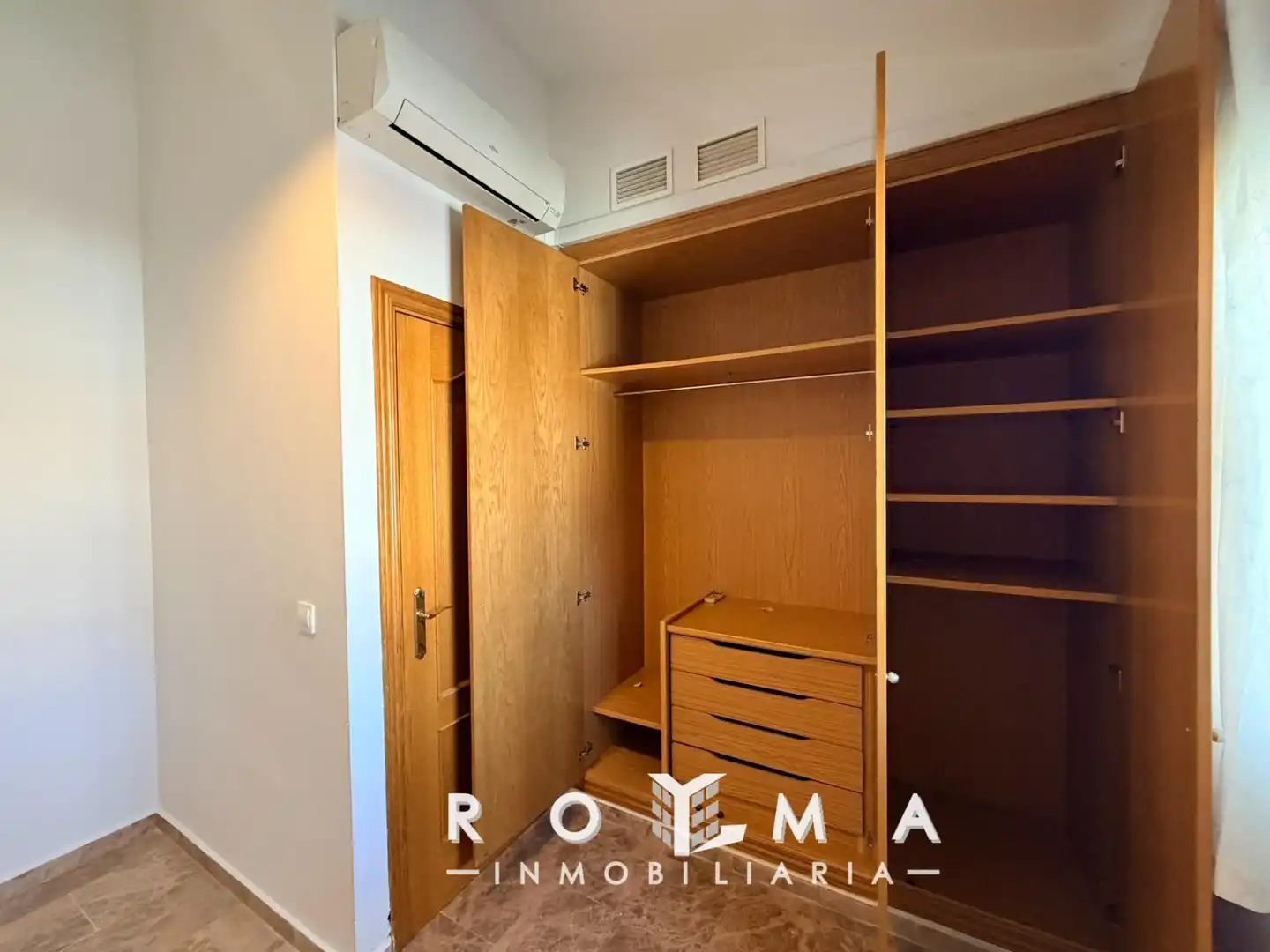 Bedroom of Detached homes for rent in Bormujos  with Air Conditioner, Heating and Private garden
