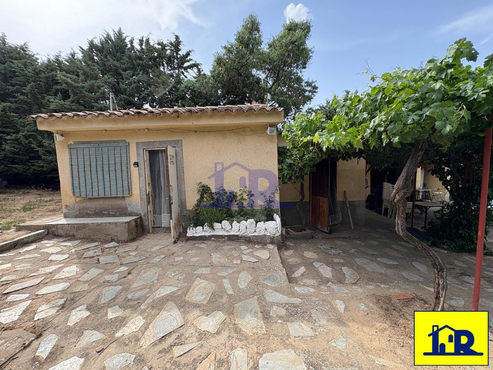 Exterior view of House or chalet for sale in Arcas del Villar  with Heating and Storage room