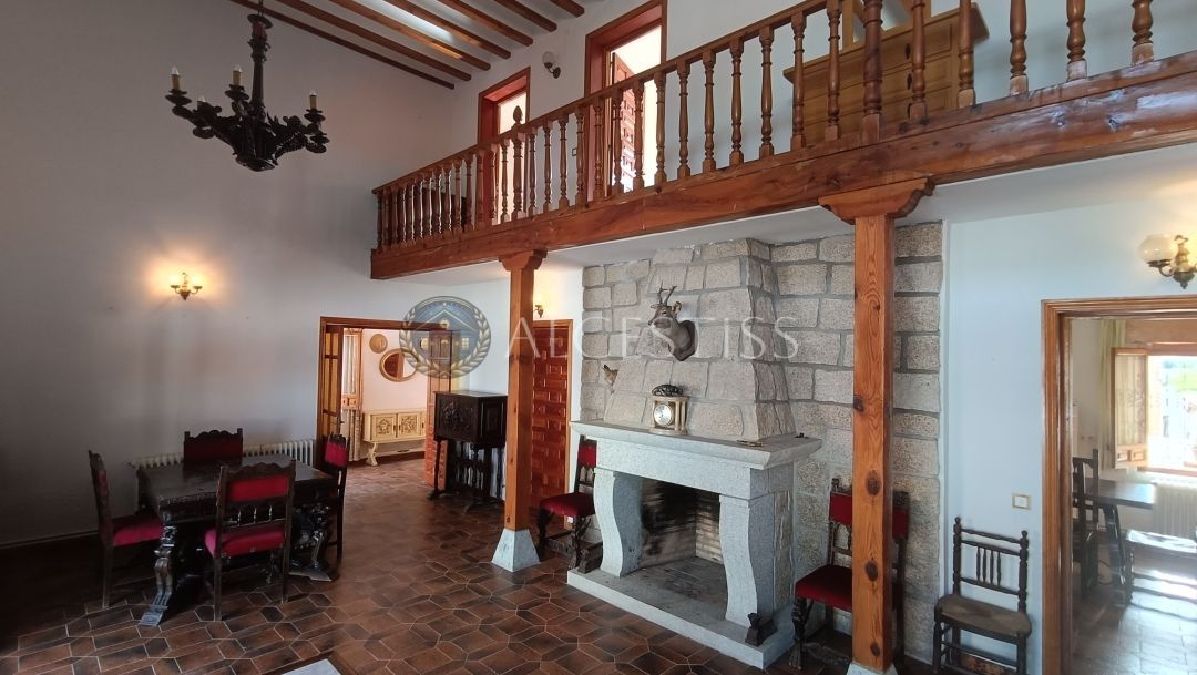 Casa o xalet en venda en Méntrida amb Calefacció, Traster i Moblat