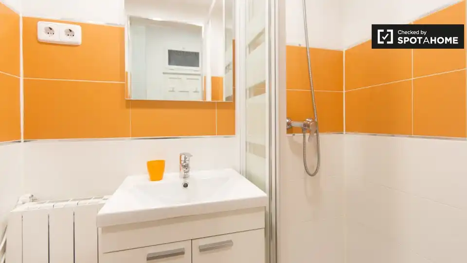 Room in Trafalgar