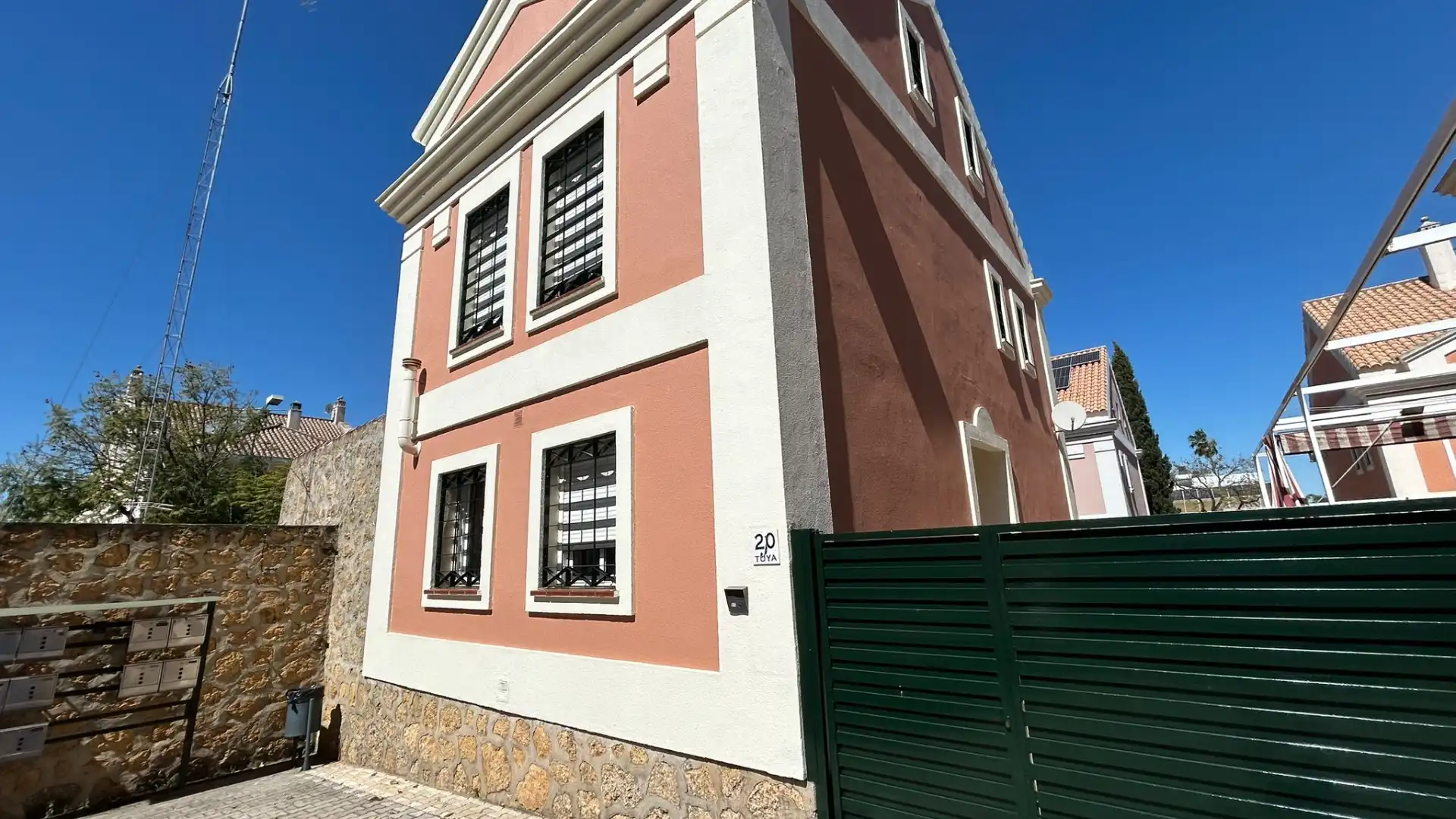Vista exterior de Casa o chalet de alquiler en Montequinto con Aire acondicionado y Trastero