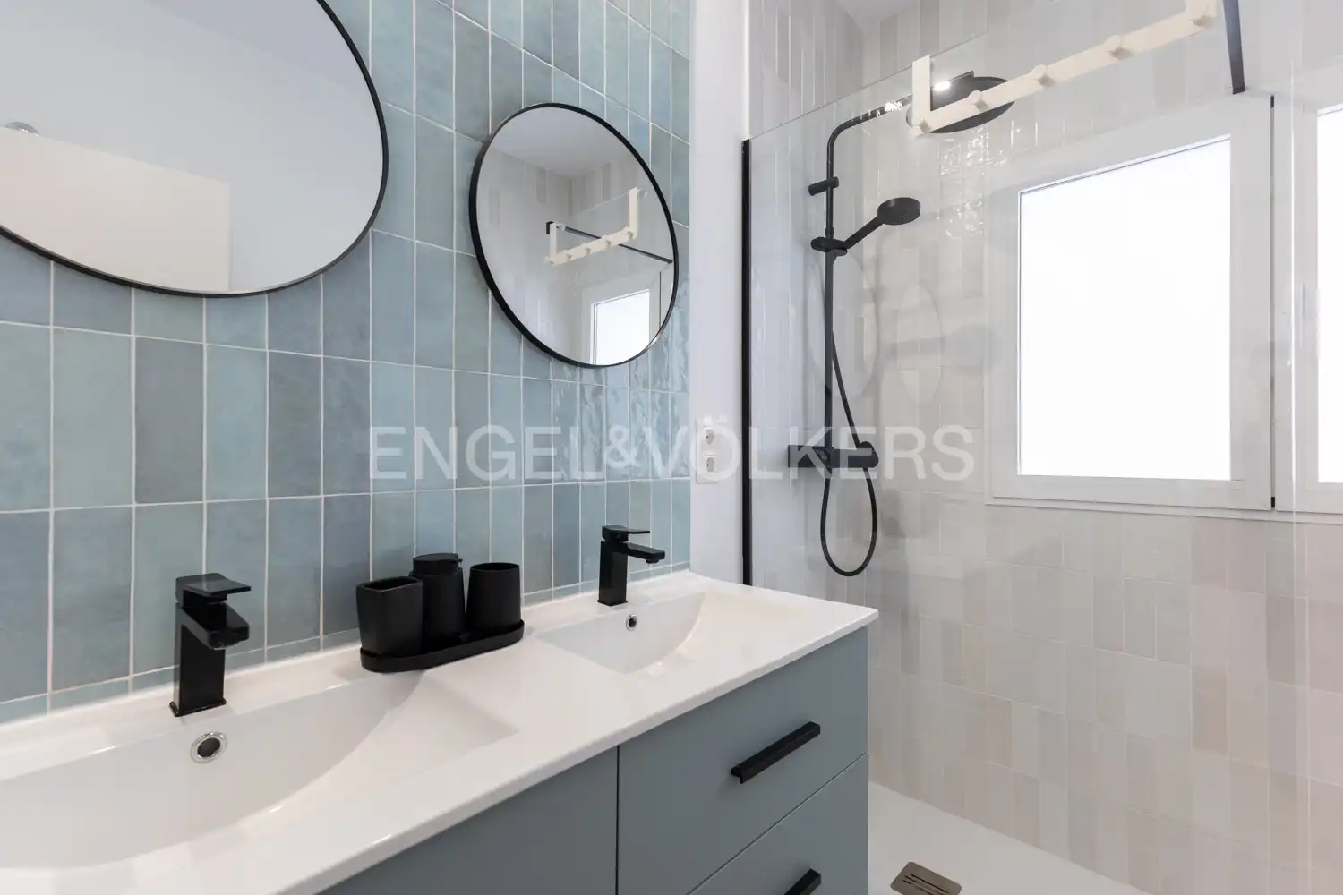 Baño de Piso de alquiler en Valencia con Aire acondicionado, Calefacción y Terraza