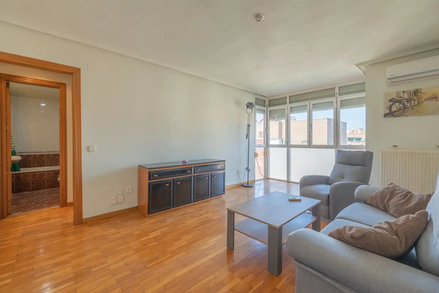 Wohnung zur Miete in Calle de las Naves, Acacias