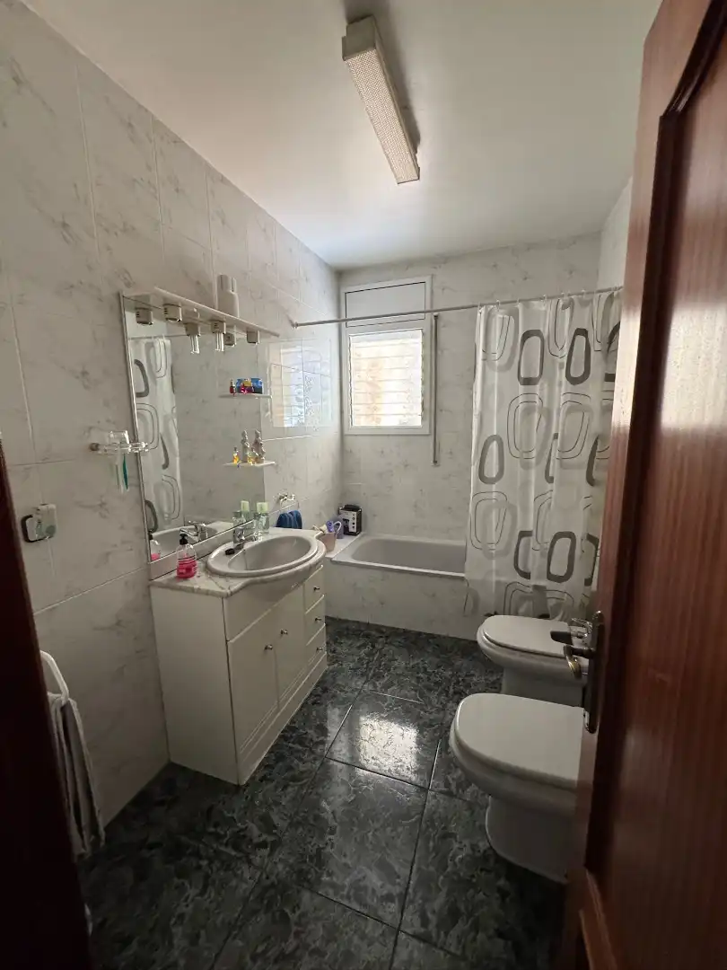 Bany de Casa o xalet en venda en Corbera de Llobregat amb Jardí privat, Balcó i Alarma