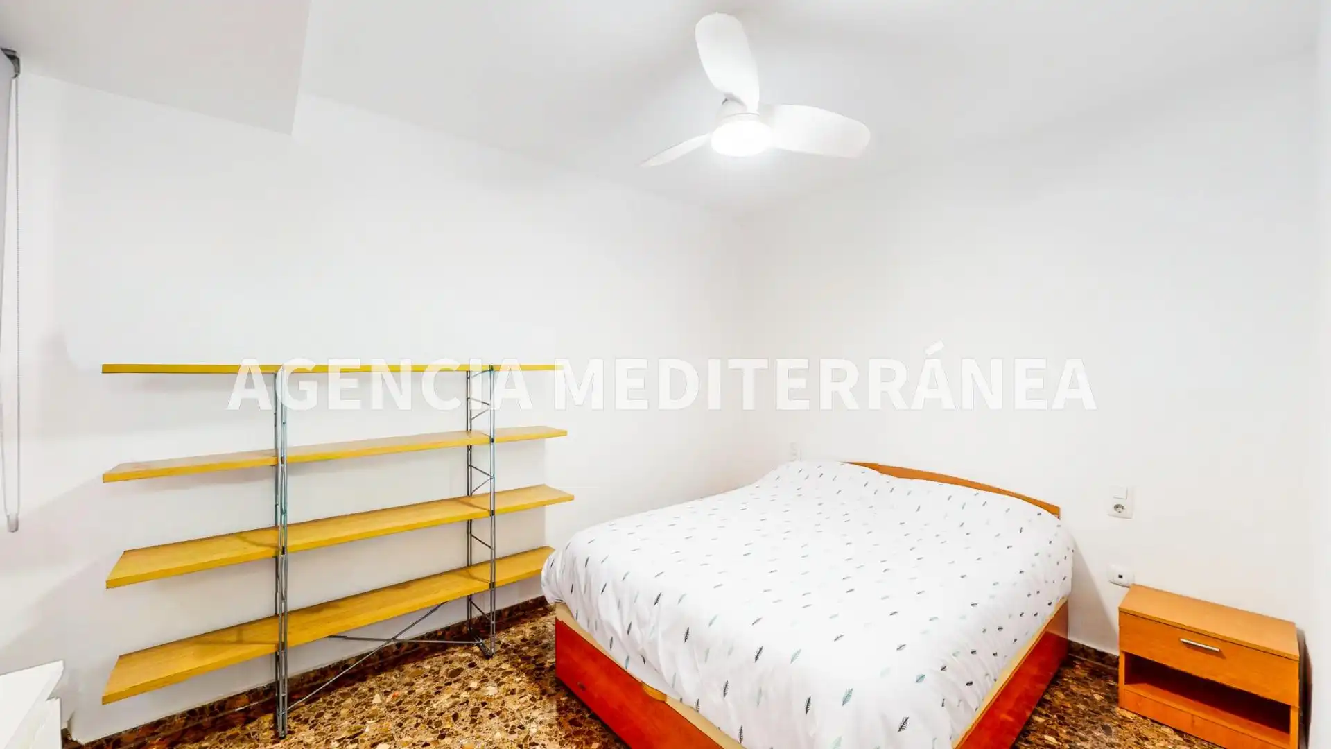 Habitación de Piso en venta en Valencia con Aire acondicionado, Trastero y Balcón