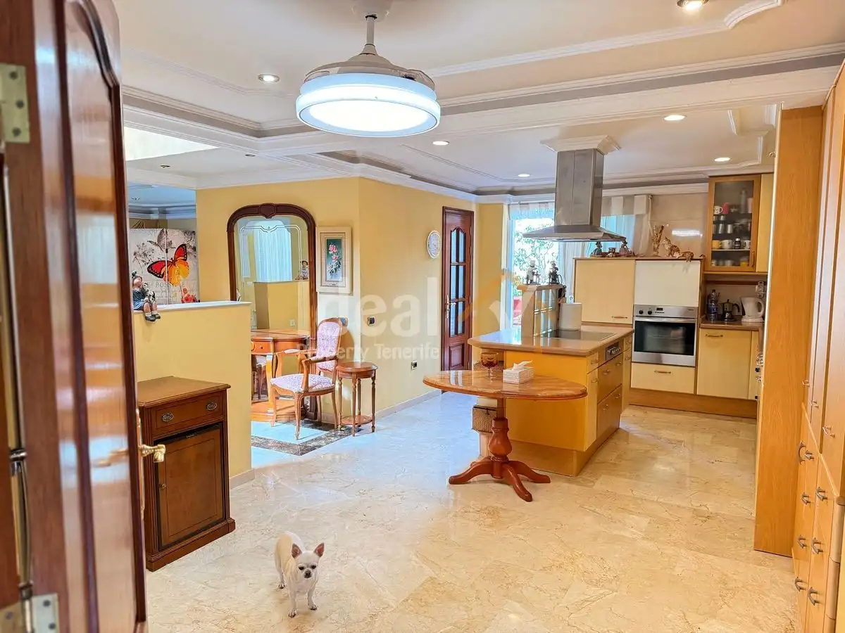 Detached house with pool for sale in Costa Adeje, imagen 7