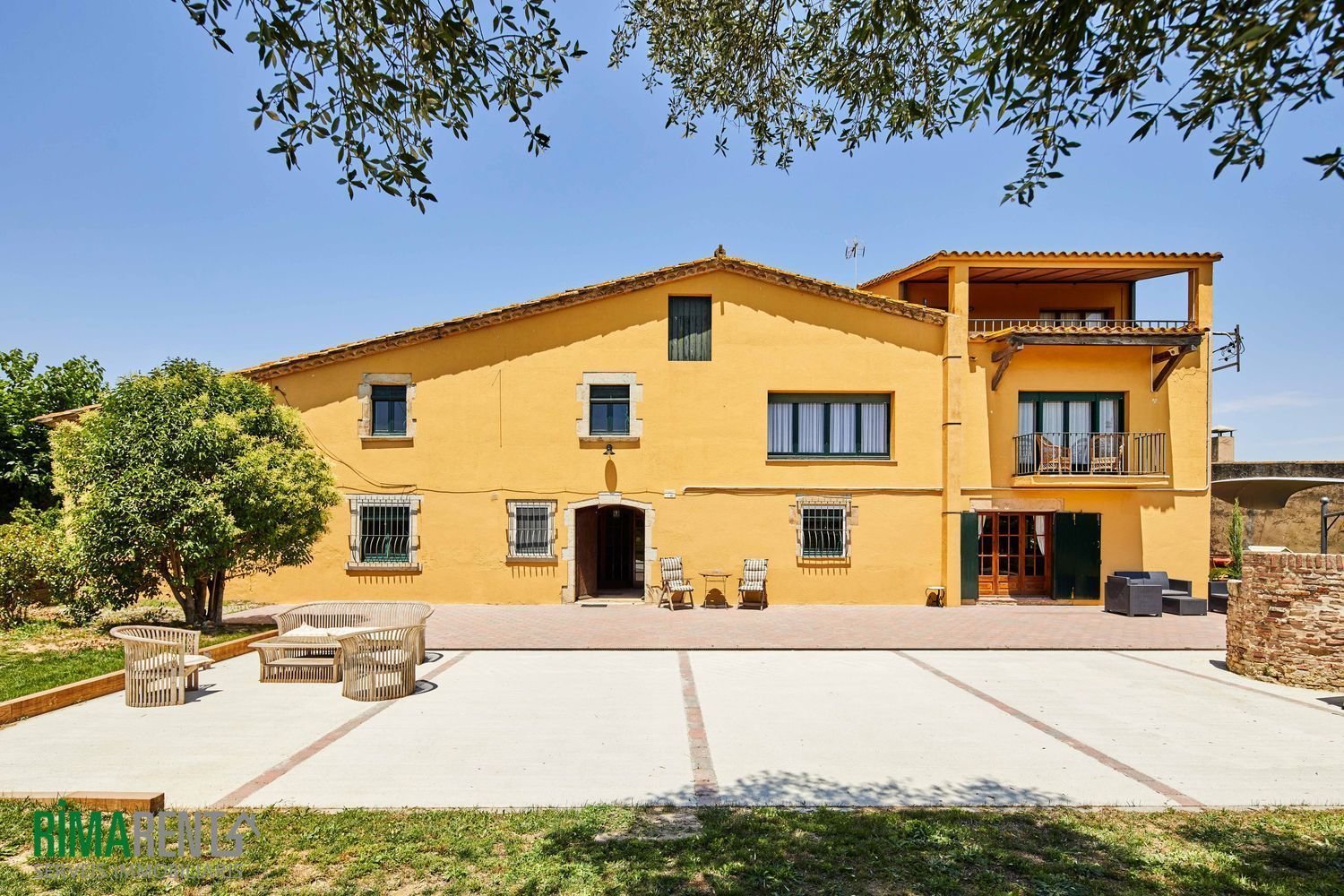 Country house for sale