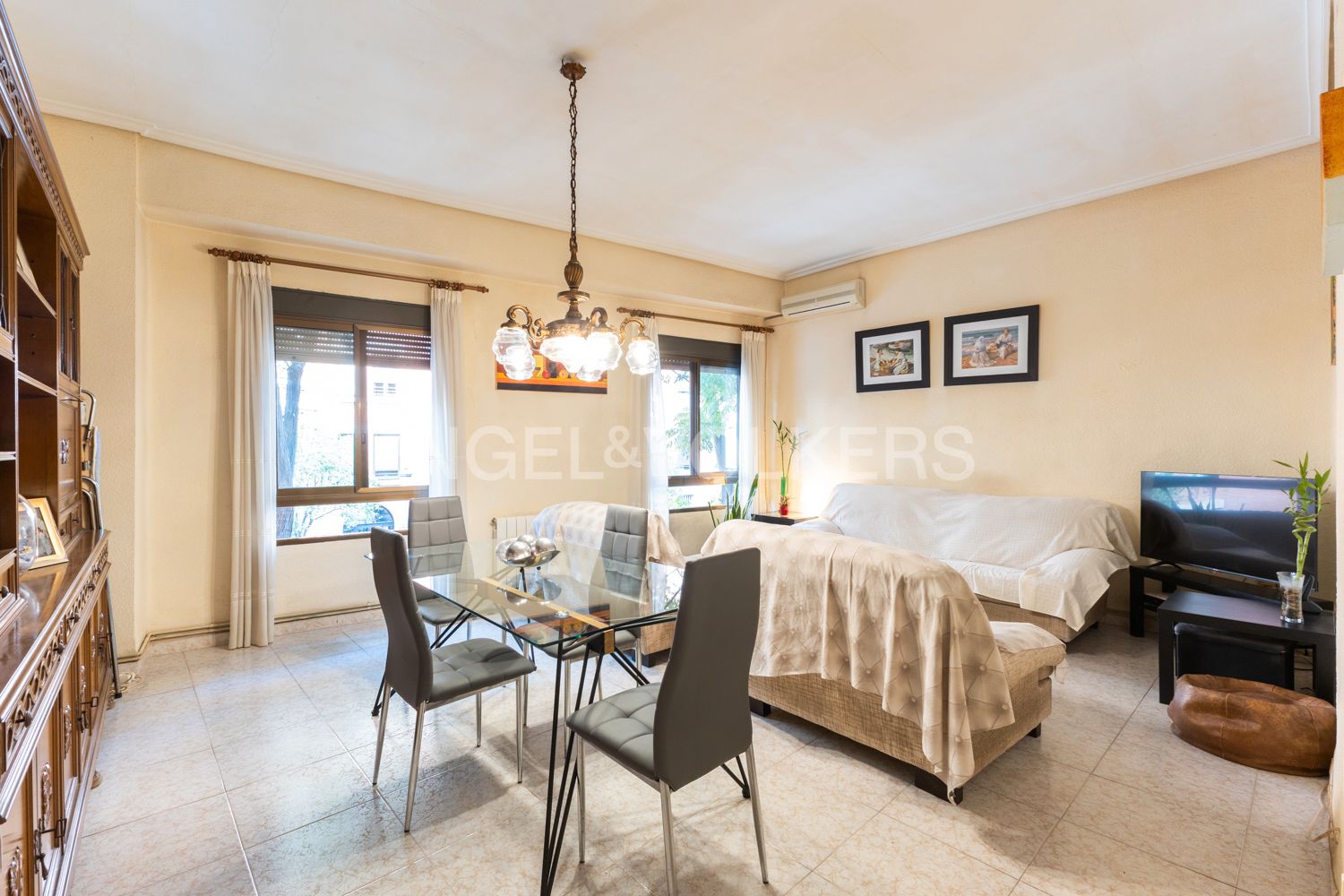 Vista exterior de Apartament en venda en  Valencia Capital amb Calefacció i Terrassa