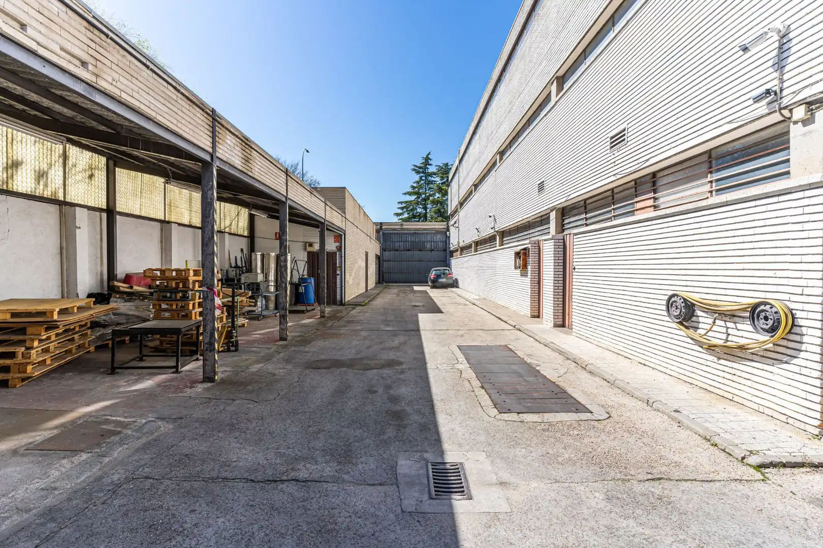 Außenansicht von Gebäude zum Verkauf in Madrid