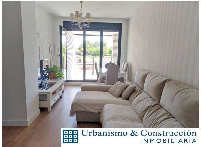 Sala d'estar de Pis en venda en Ciudad Real Capital amb Aire condicionat, Terrassa i Traster