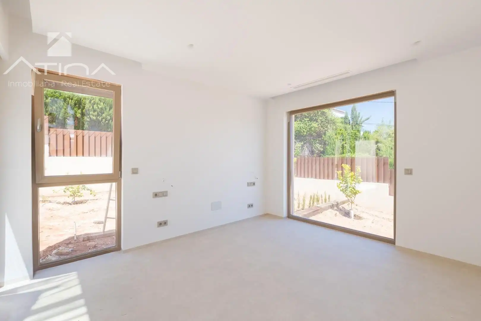 Houses for sale in Jávea / Xàbia  with Air Conditioner, Heating and Private garden