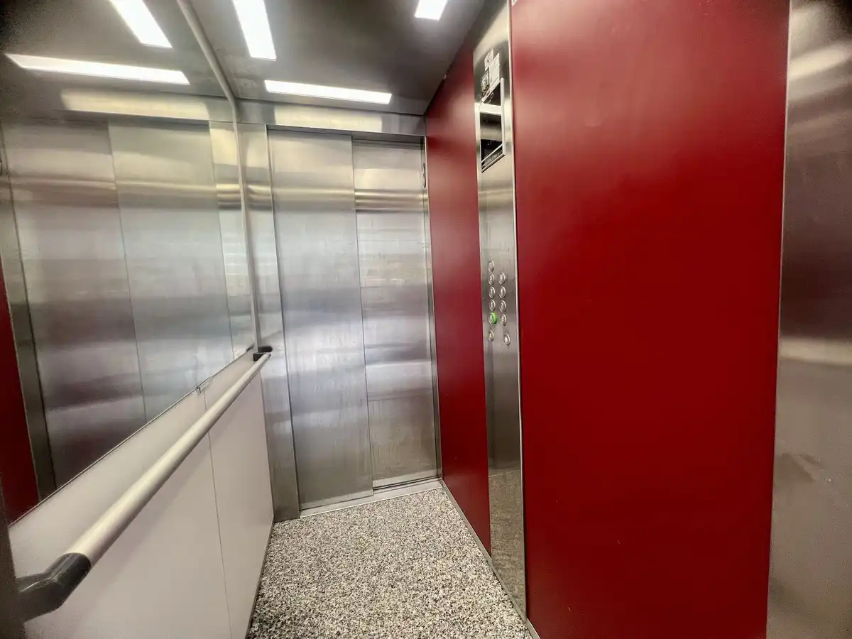 Apartamento con ascensor en venta en Cruz de Humilladero, imagen 4