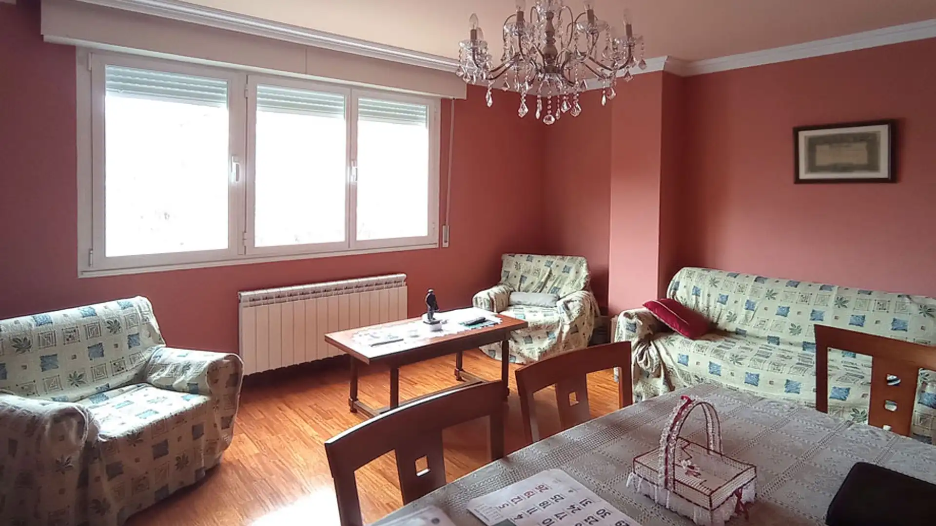 Sala de estar de Piso en venta en Vitoria - Gasteiz con Calefacción, Terraza y Trastero