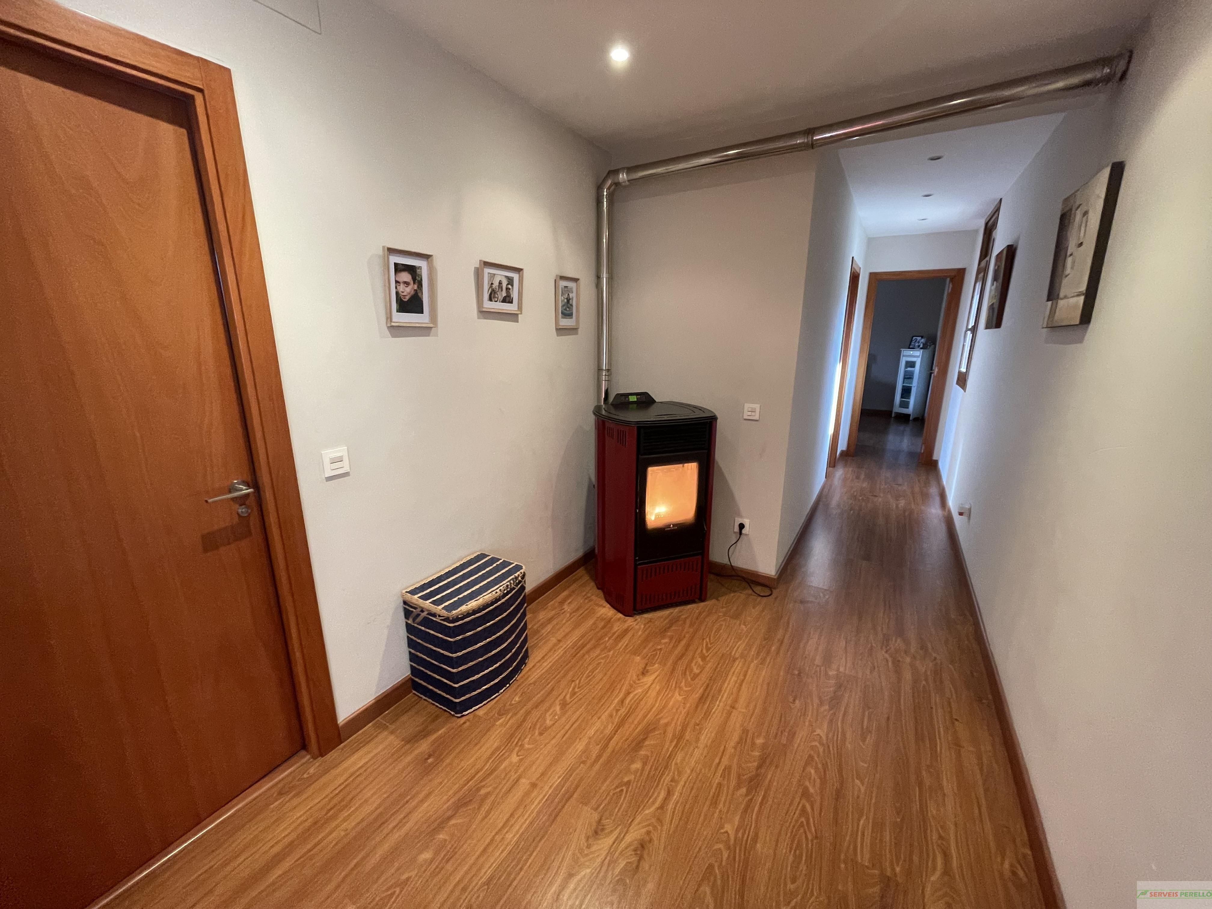 Casa o chalet en venta en El Poal con Parquet, Trastero y Balcón