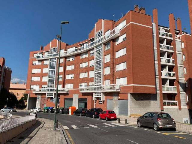 Local comercial en Alquiler en Lezeaga en Masustegi - Monte Caramelo