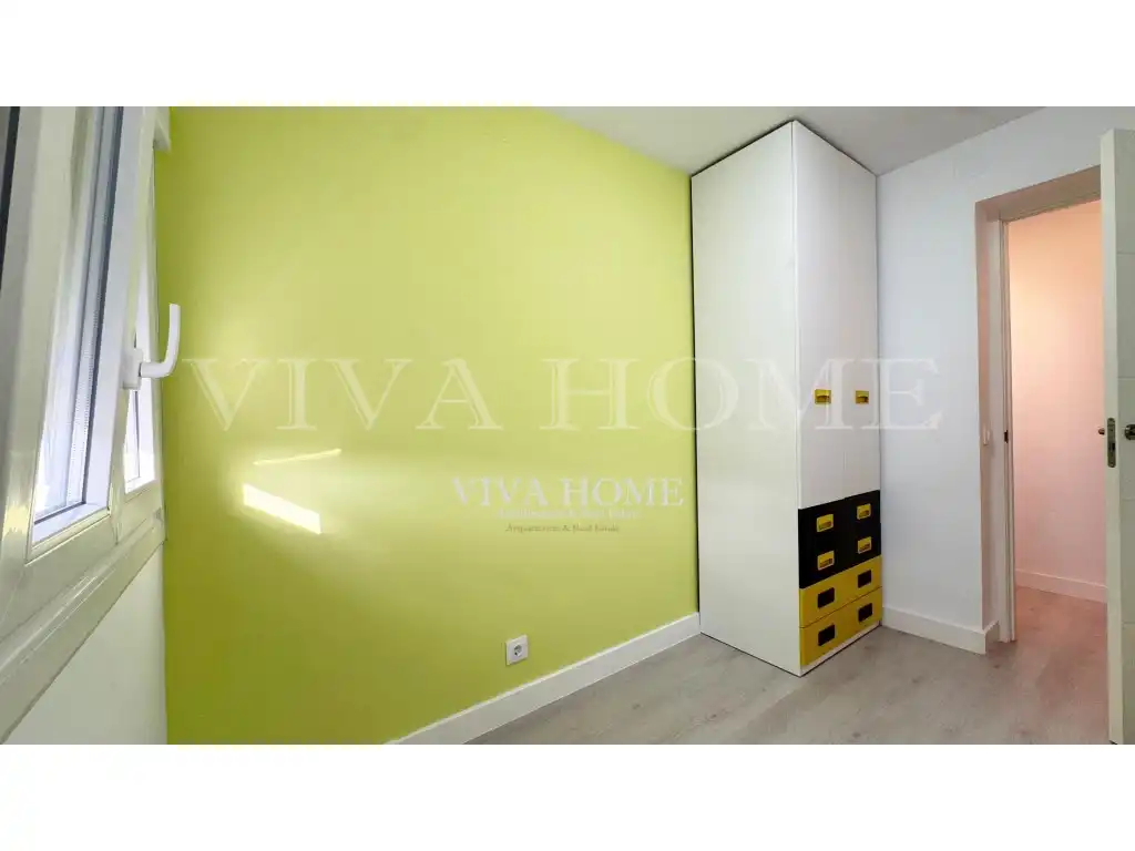 Bedroom of Flat for sale in Madrid