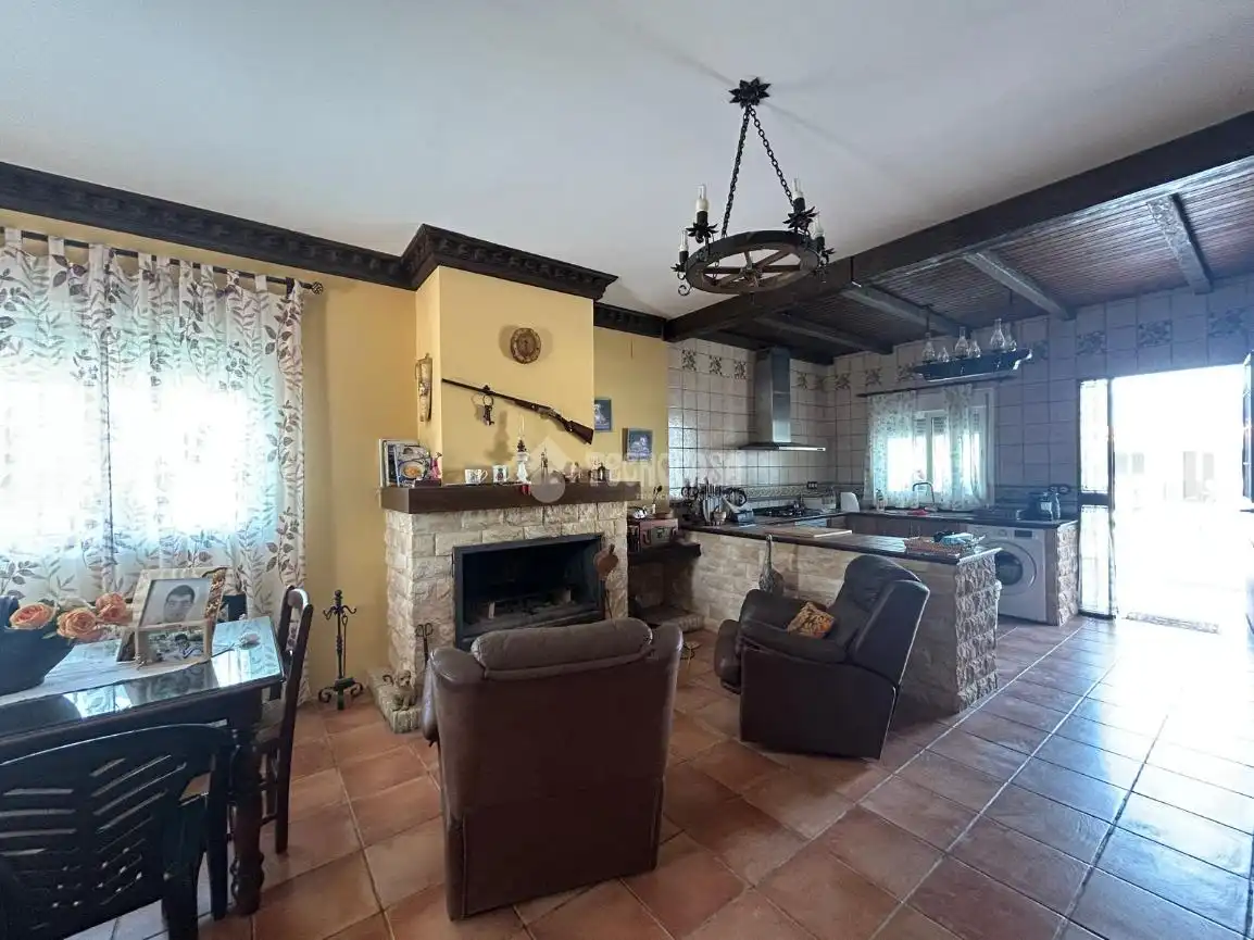 Living room of Country homes for sale in Arahal  with Air Conditioner, Heating and Private garden
