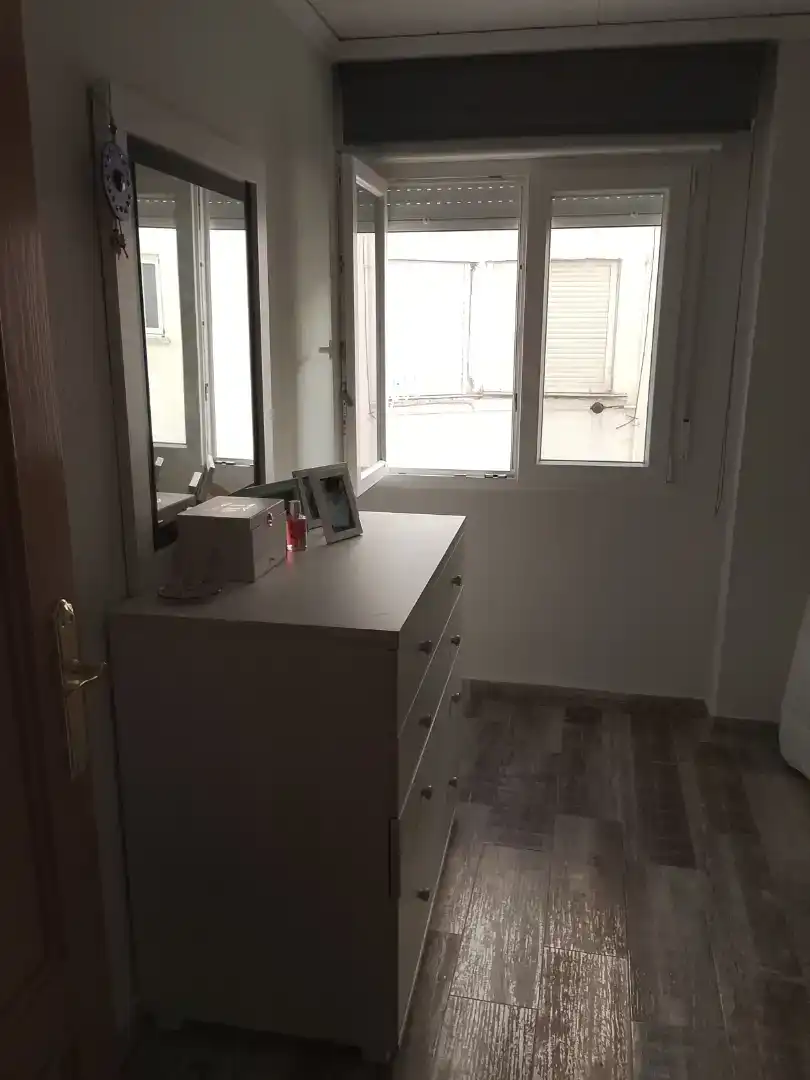 Balcony of Flat for share in Onil  with Air Conditioner, Private garden and Storage room
