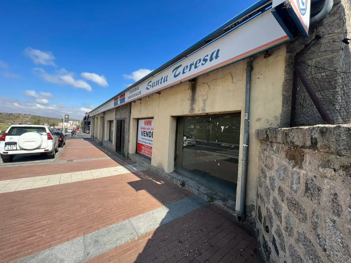 Vista exterior de Local en venta en Ávila