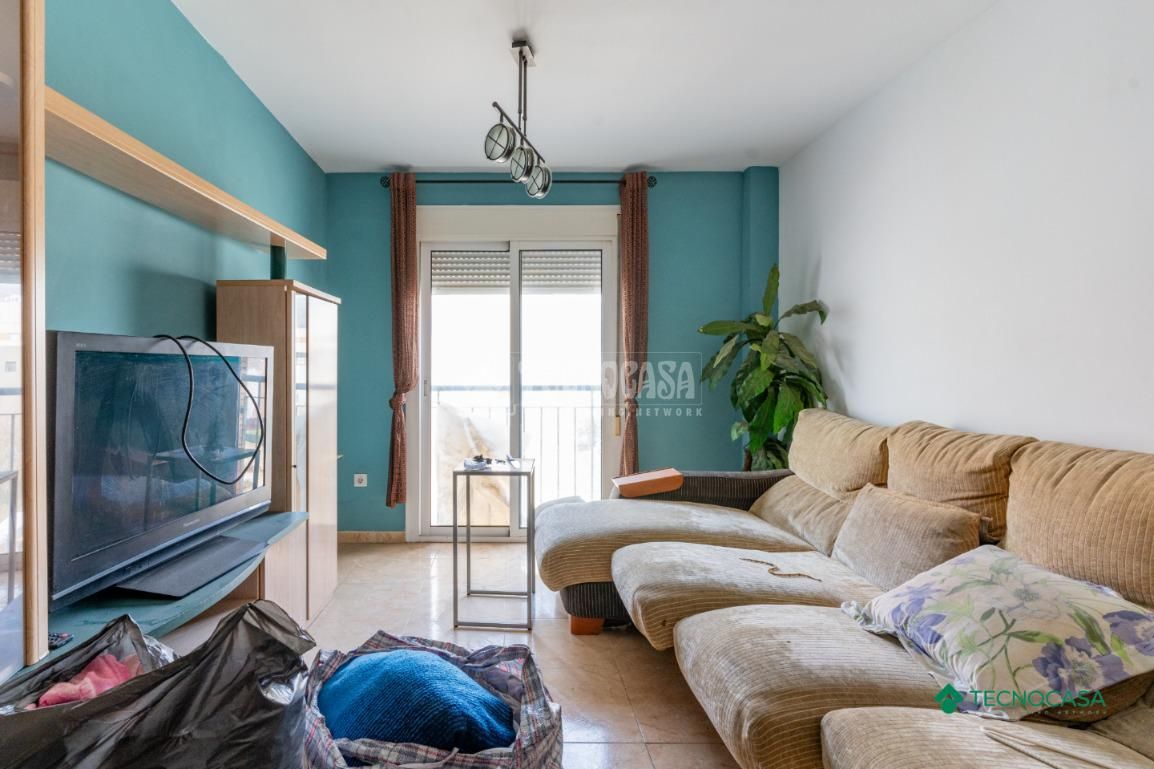 Living room of Flat for sale in Roquetas de Mar