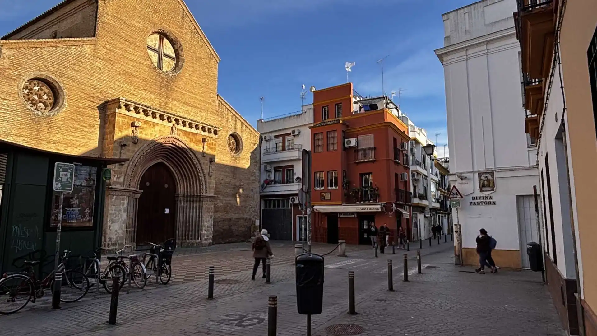 Vista exterior de Apartament per a compartir en  Sevilla Capital amb Aire condicionat, Calefacció i Terrassa