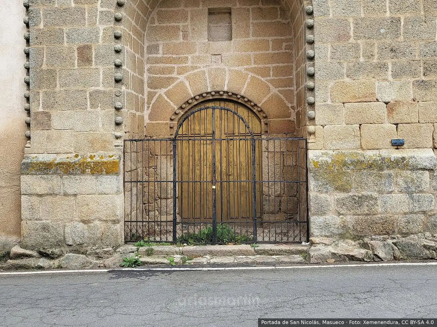 Exterior view of Houses for sale in Masueco, Salamanca