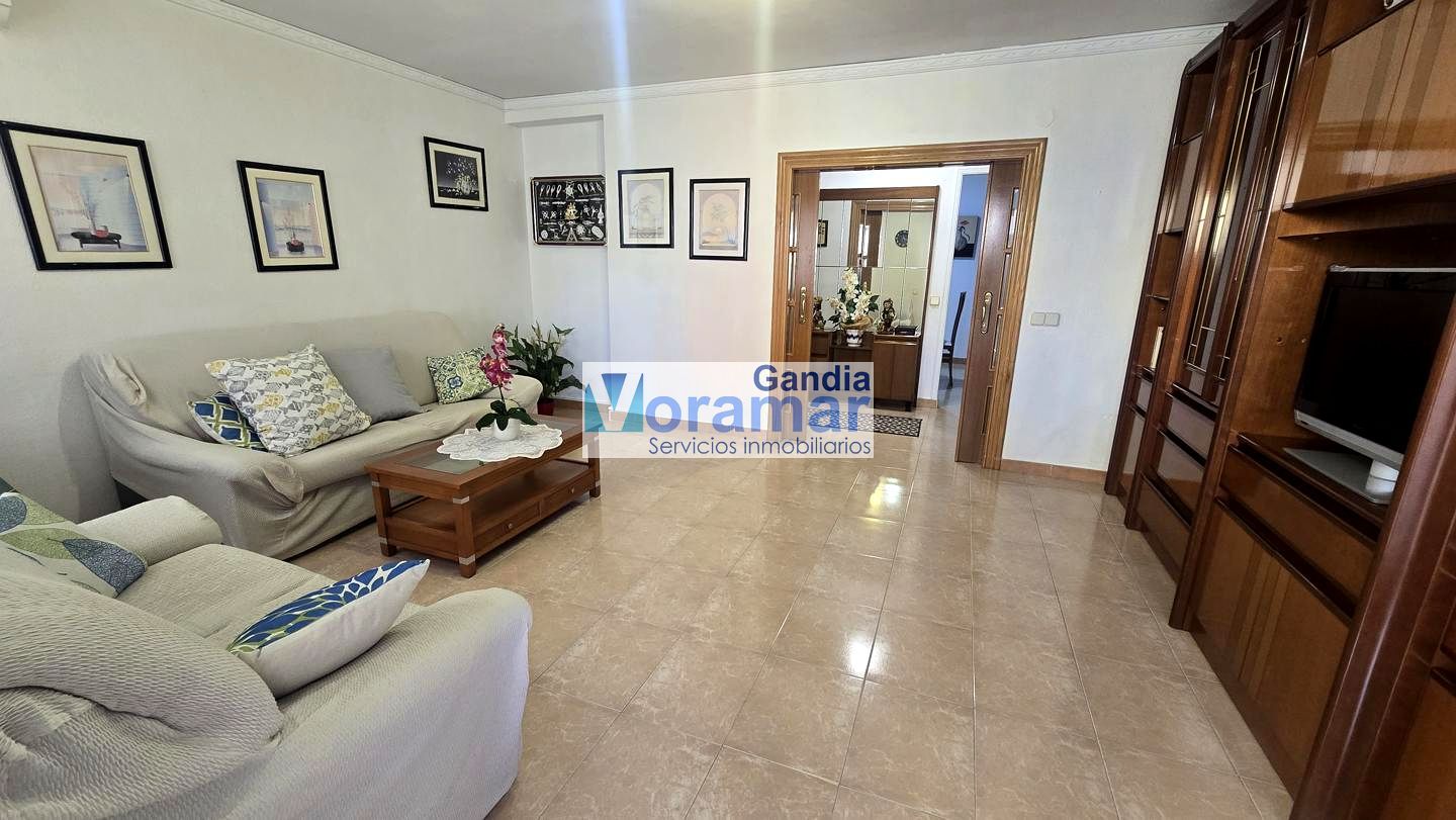 Sala d'estar de Pis de lloguer en Gandia amb Aire condicionat i Terrassa