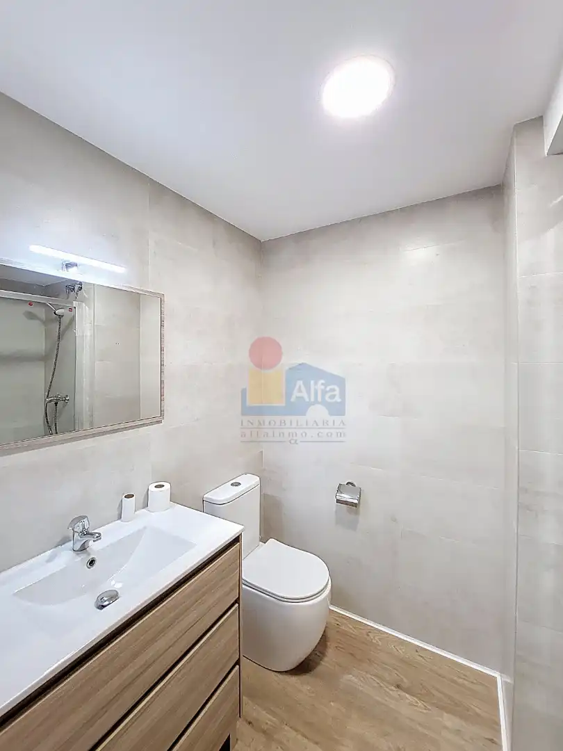 Badezimmer von Wohnung zur Miete in Silla mit Klimaanlage, Parkett und Terrasse