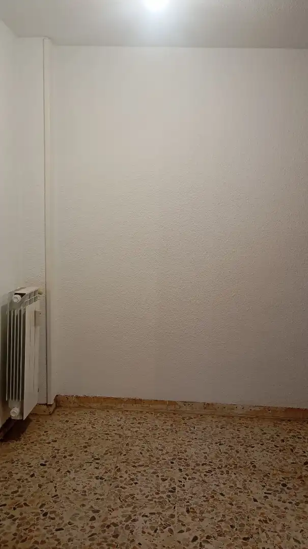 Außenansicht von Wohnung zum Verkauf in Zaragoza mit Heizung und Terrasse