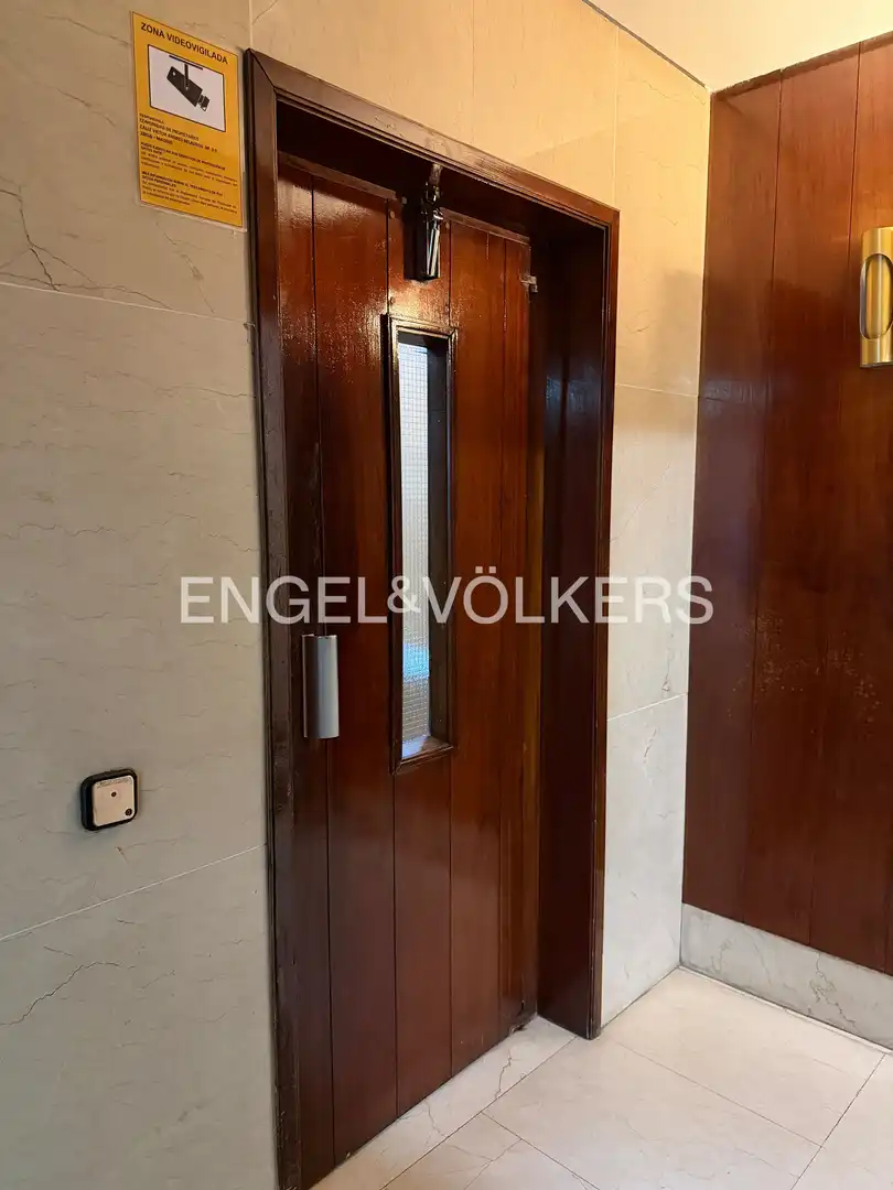 Flat for rent in Madrid  with Air Conditioner and Heating