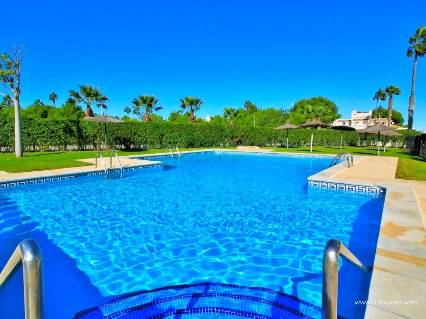 Bungalow con terraza en venta en Orihuela Costa, imagen 2