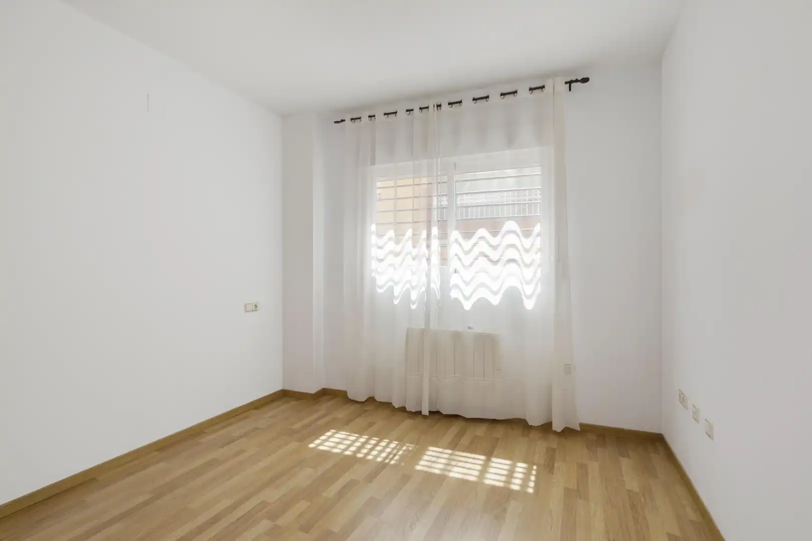 Bedroom of Flat for sale in Armilla  with Air Conditioner, Heating and Storage room