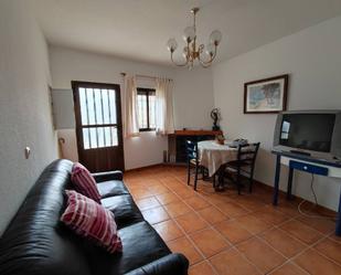 Sala d'estar de Casa adosada en venda en Horcajo de la Sierra