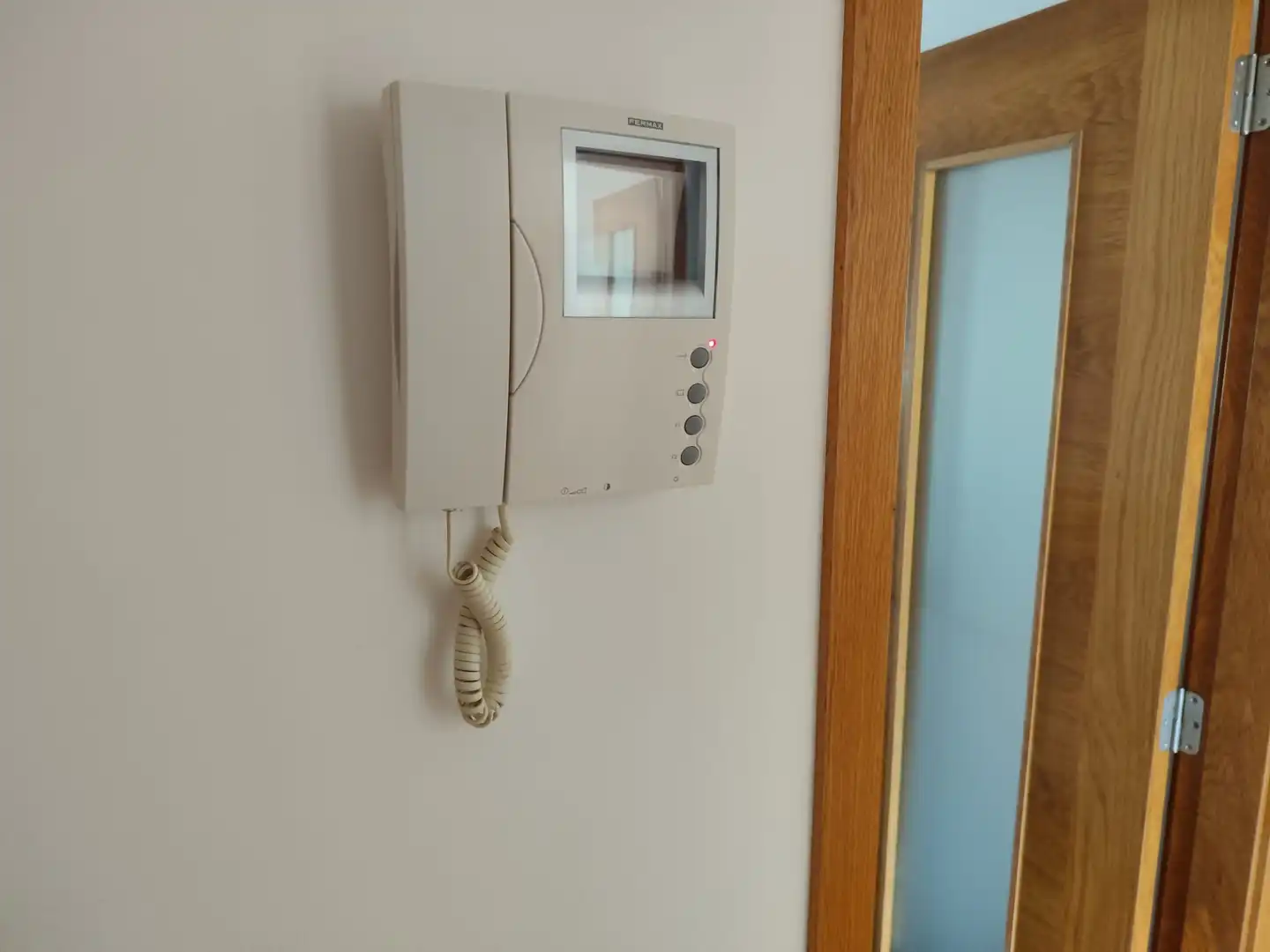 Wohnung zur Miete in Ribeira mit Heizung, Privatgarten und Parkett