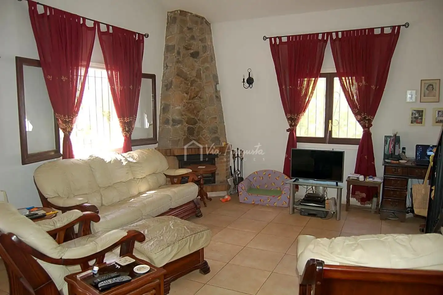 Casa con piscina en venta en Diseminats, imagen 5