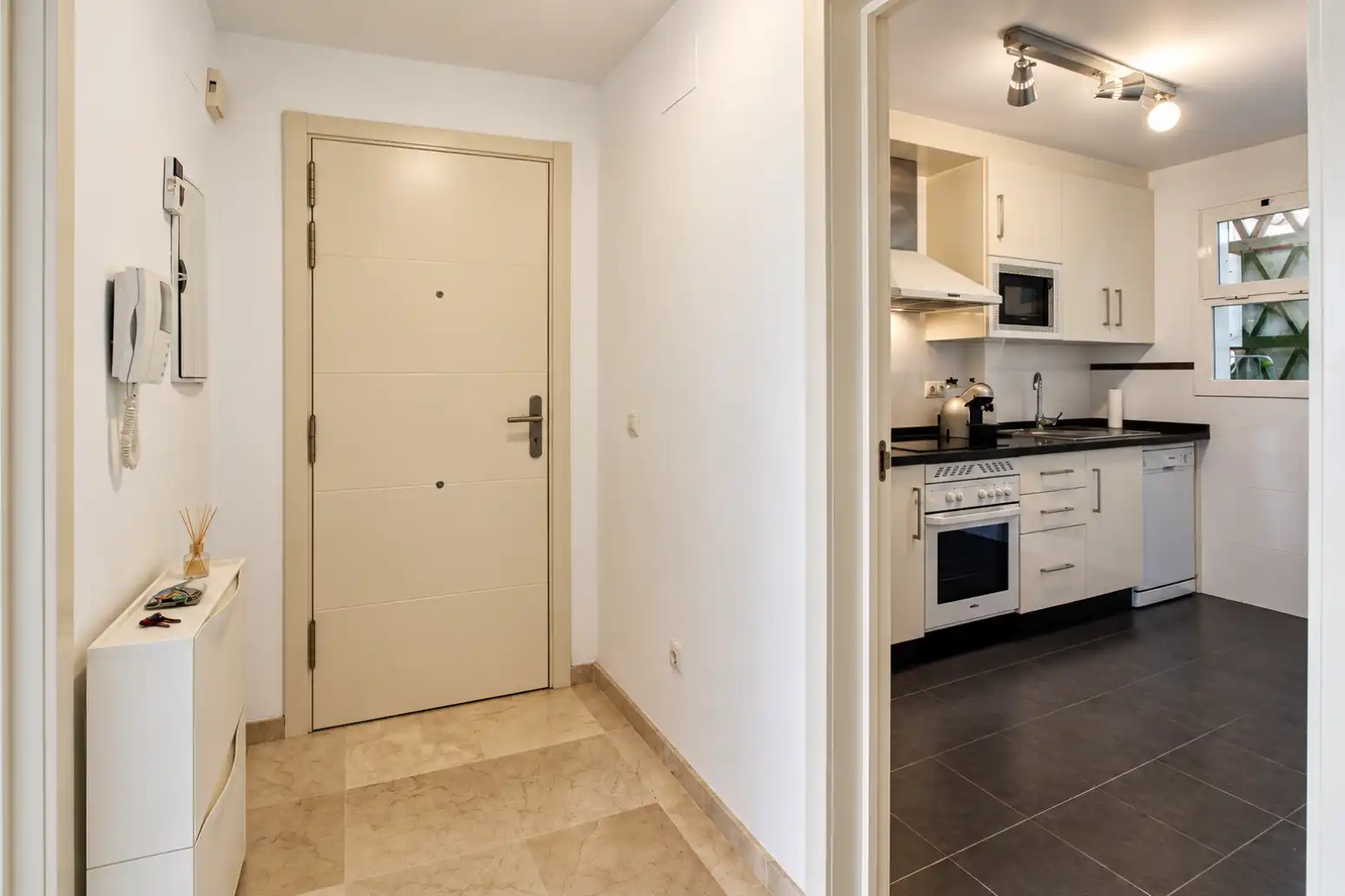 Flat with pool to rent in Diseminados, imagen 20