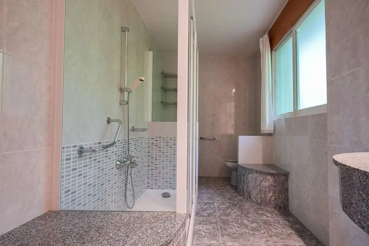 Bany de Casa o xalet en venda en Abantos - Carmelitas