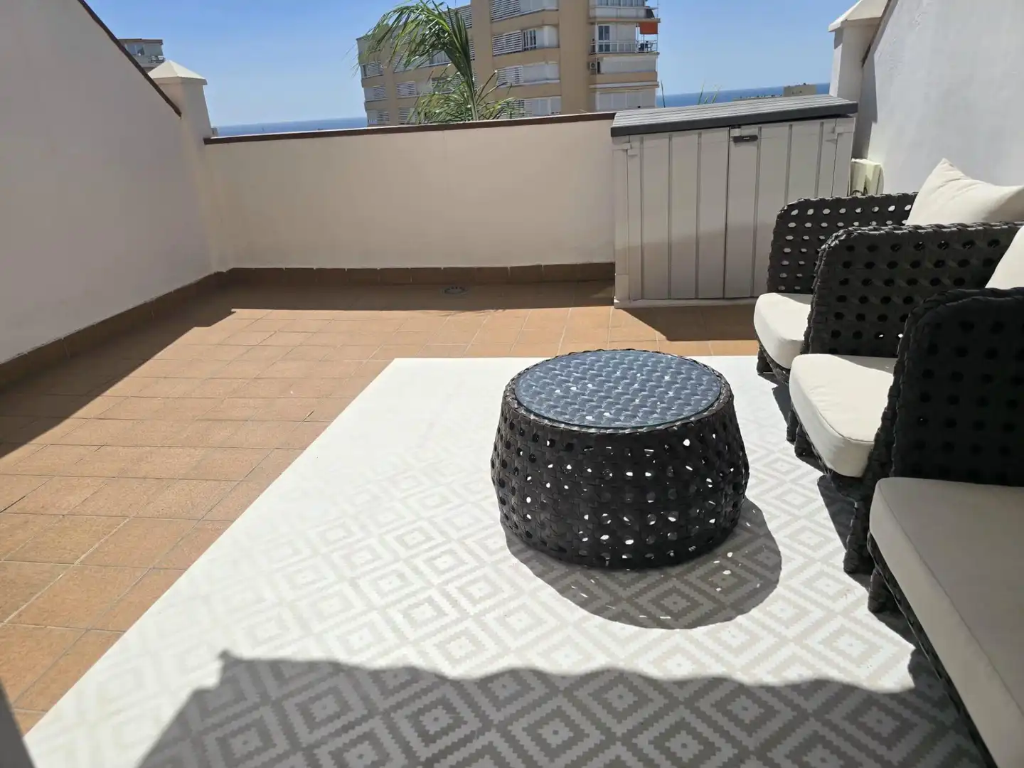 Terrasse von Maisonette zum Verkauf in Torremolinos mit Klimaanlage, Privatgarten und Terrasse