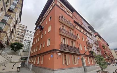 Vista exterior de Pis en venda en Bilbao  amb Calefacció, Parquet i Moblat